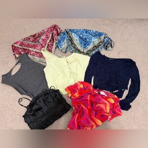7 WOMENS TOPS BUNDLE